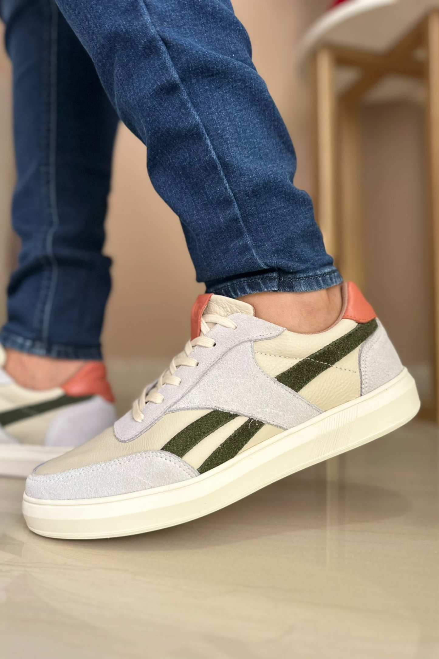 SNEAKER BUDGET - EN CUERO - PARA HOMBRE - REF: CLK 2113