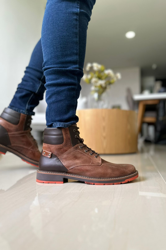 BOTA SPINER - EN CUERO - PARA HOMBRE