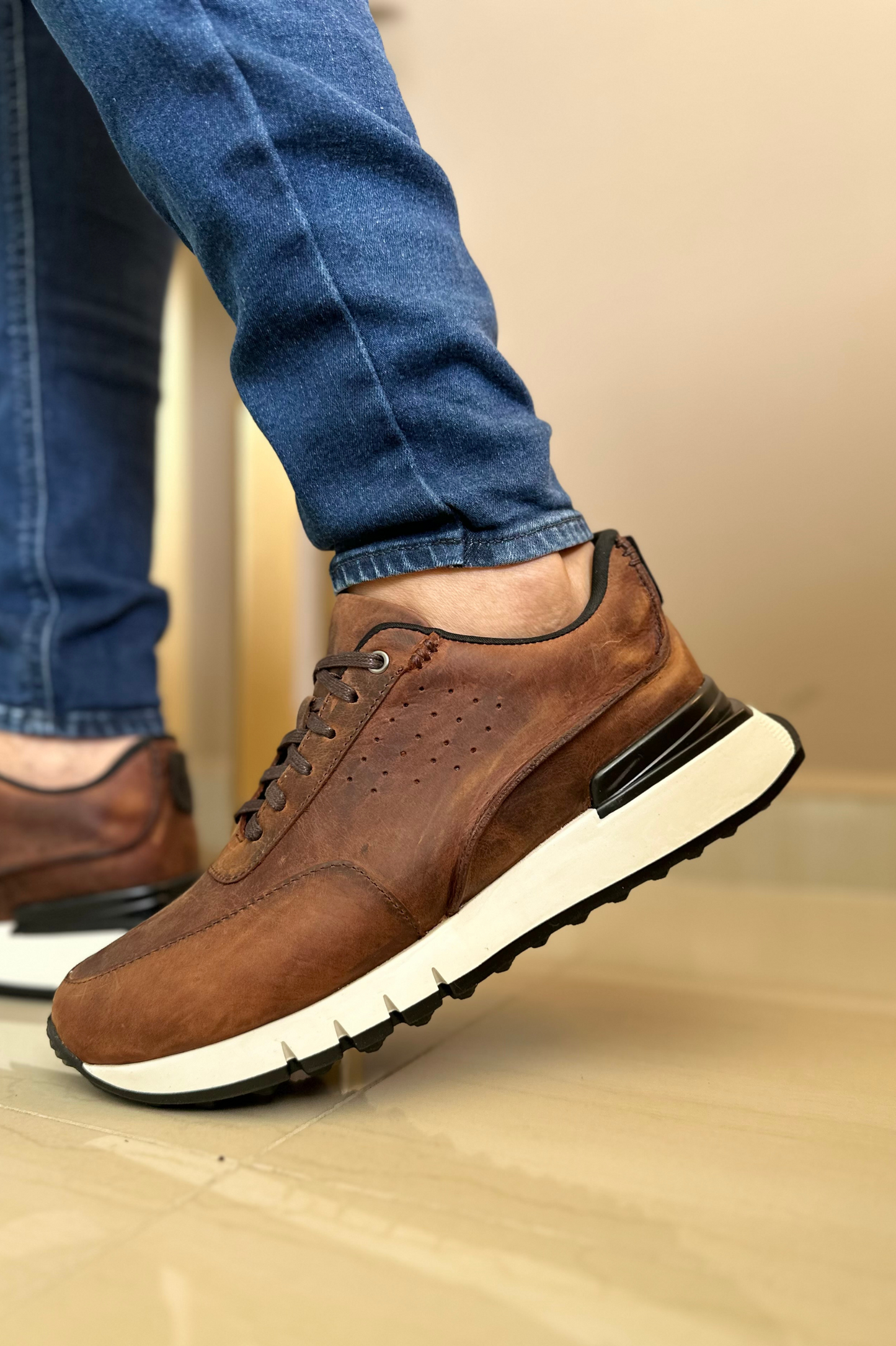 SNEAKER TOST - EN CUERO - PARA HOMBRE - REF: BUGALA