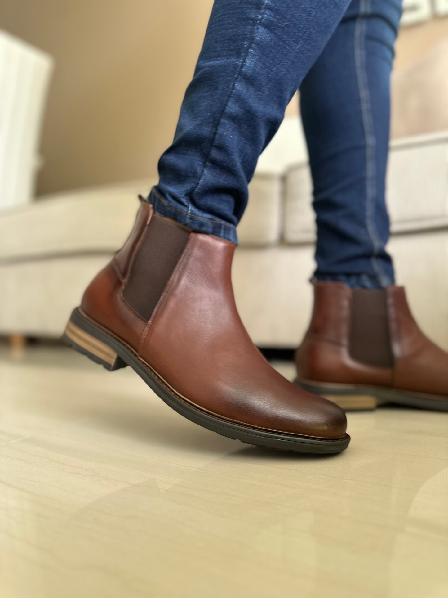 BOTA LOCK - EN CUERO - PARA HOMBRE REF :1900
