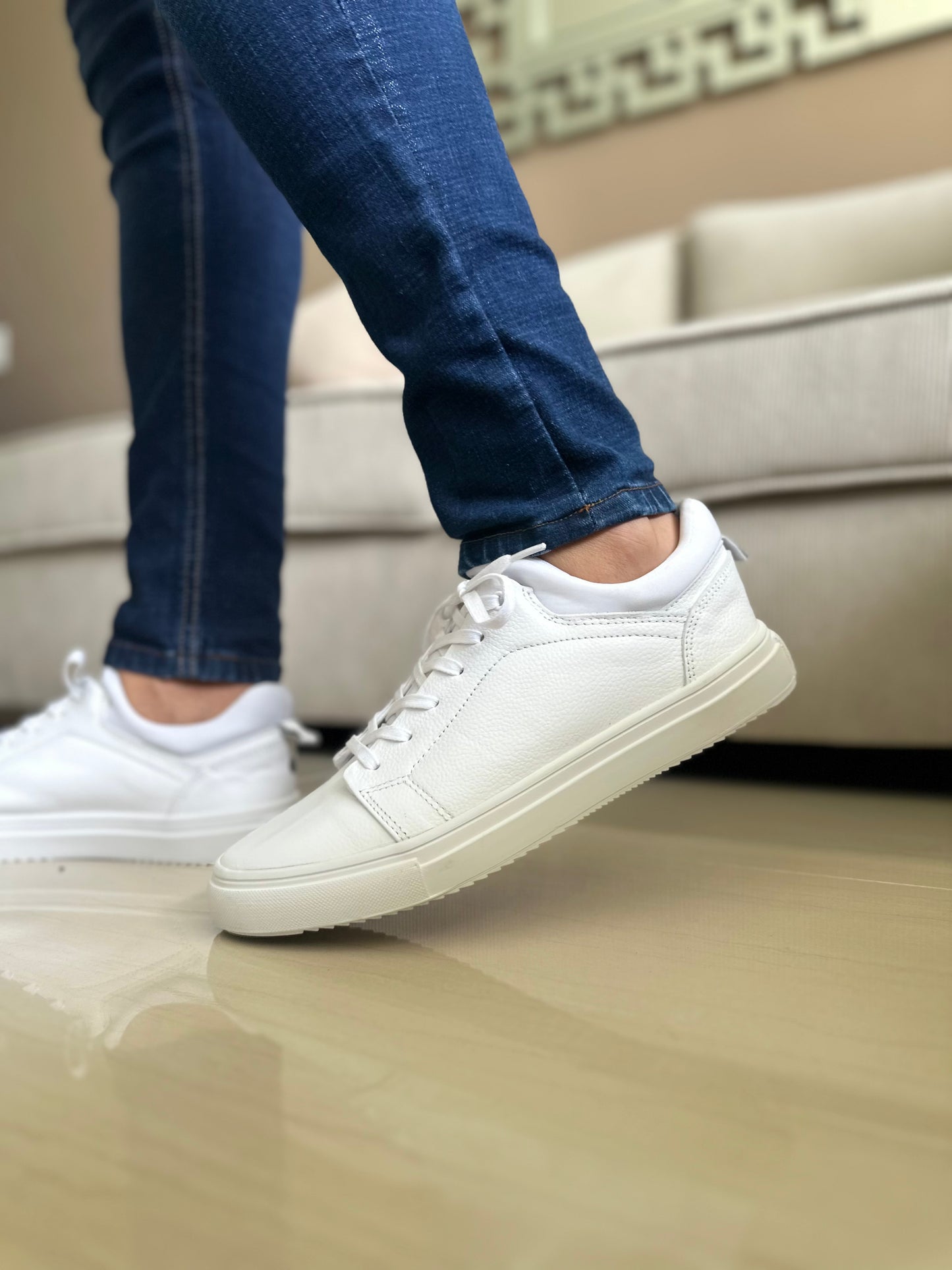 SNEAKERS CUERO BLANCO 579