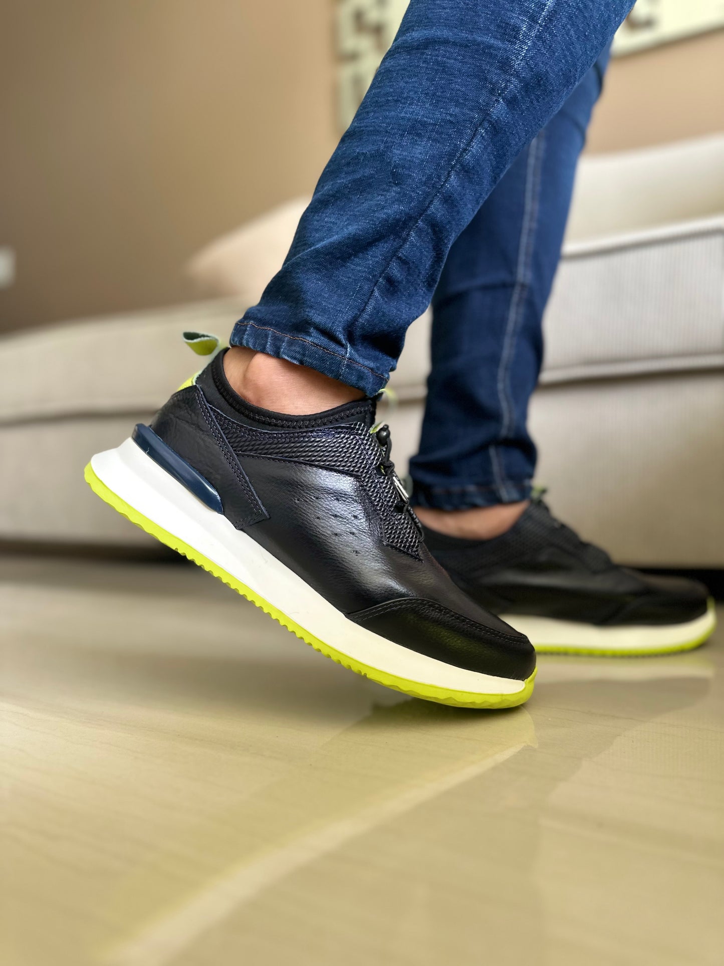 SNEAKERS YOUNG - PARA HOMBRE - EN CUERO 401