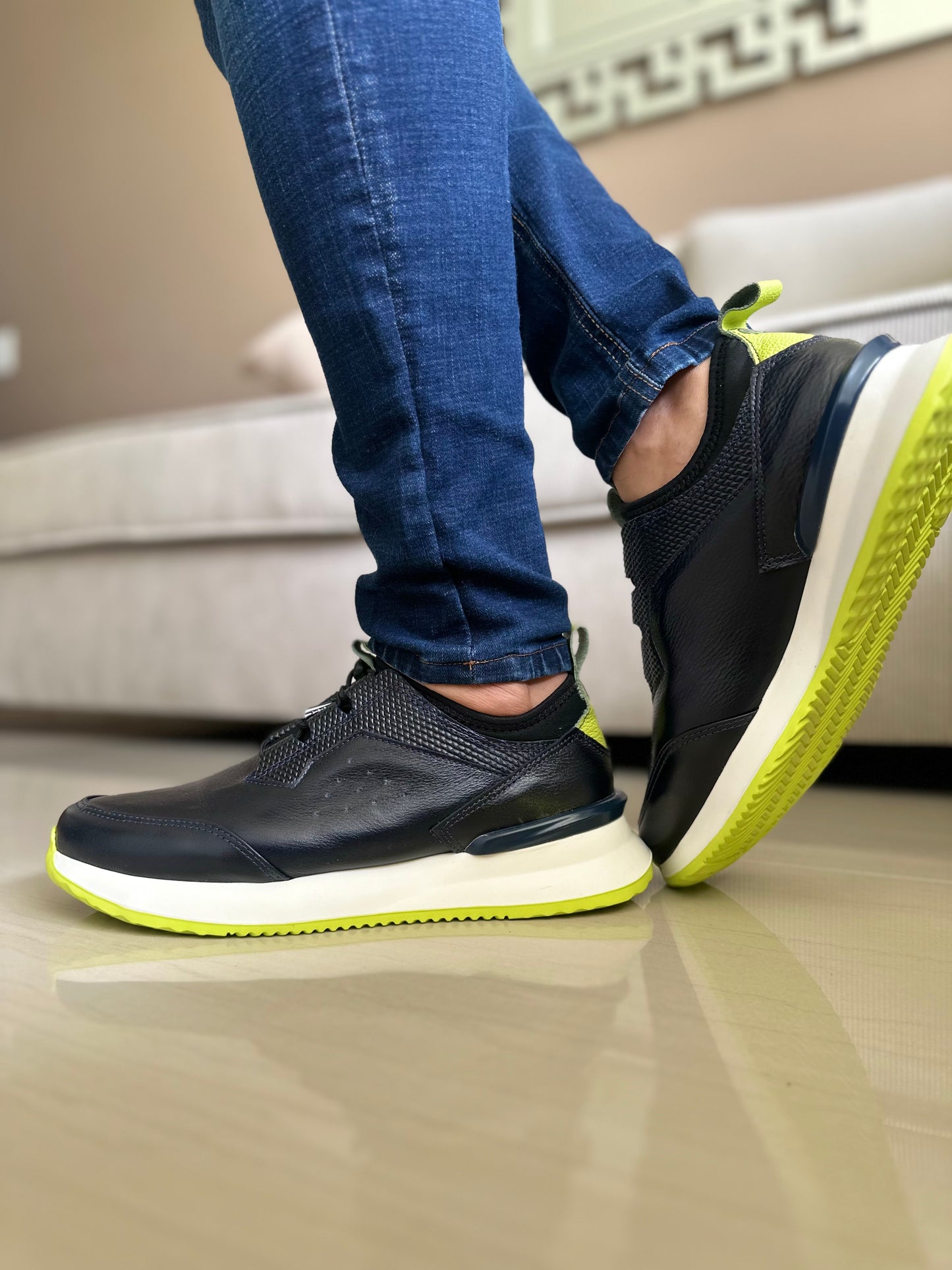 SNEAKERS YOUNG - PARA HOMBRE - EN CUERO 401