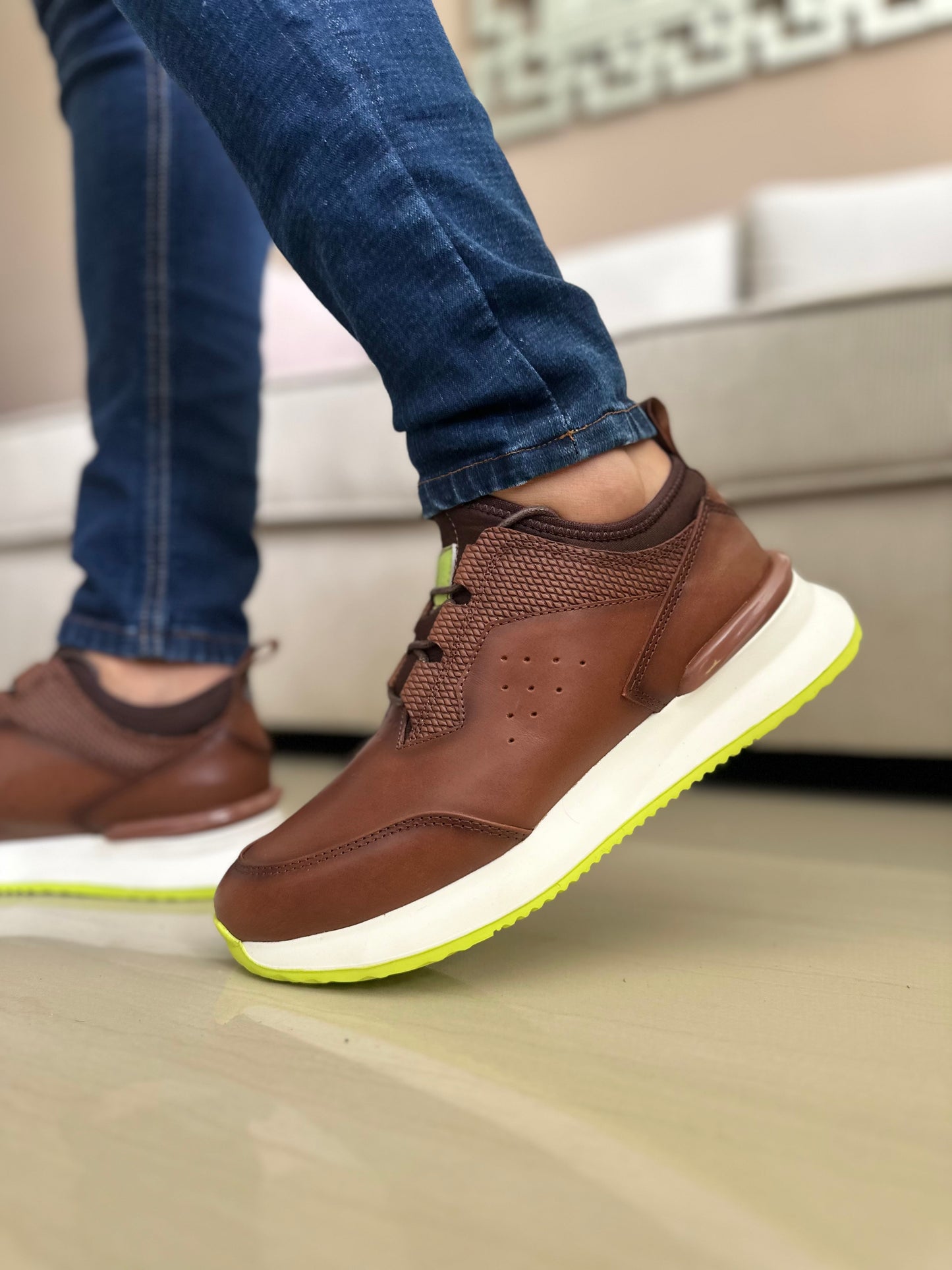 SNEAKERS YOUNG - PARA HOMBRE - EN CUERO 401