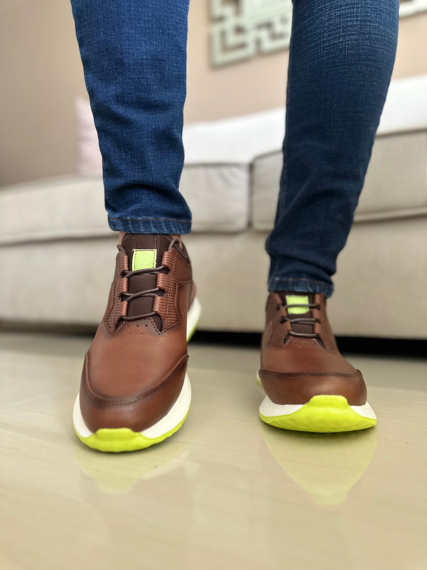 SNEAKERS YOUNG - PARA HOMBRE - EN CUERO 401