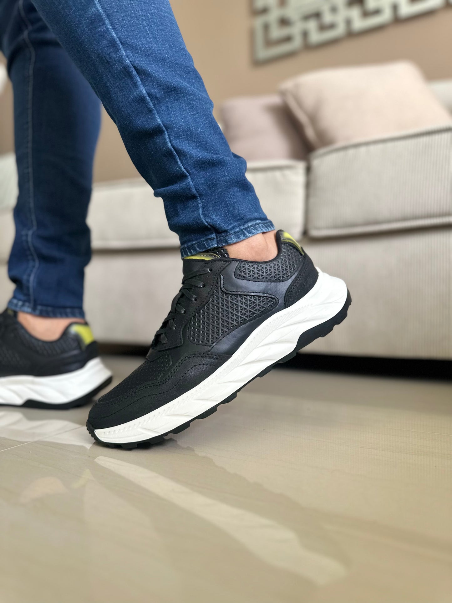 SNEAKERS CRIL- CUERO VACUNO NEGRO-REF TINJACA