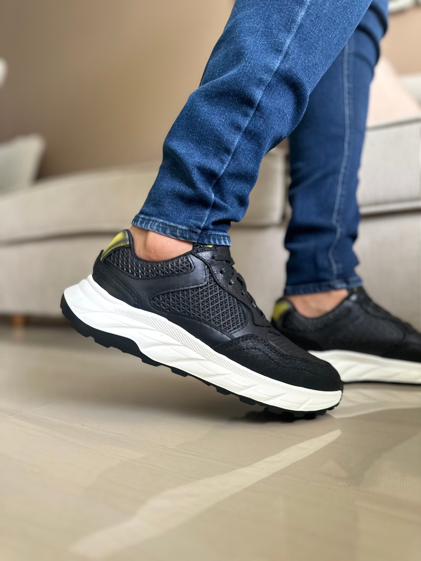 SNEAKERS CRIL- CUERO VACUNO NEGRO-REF TINJACA