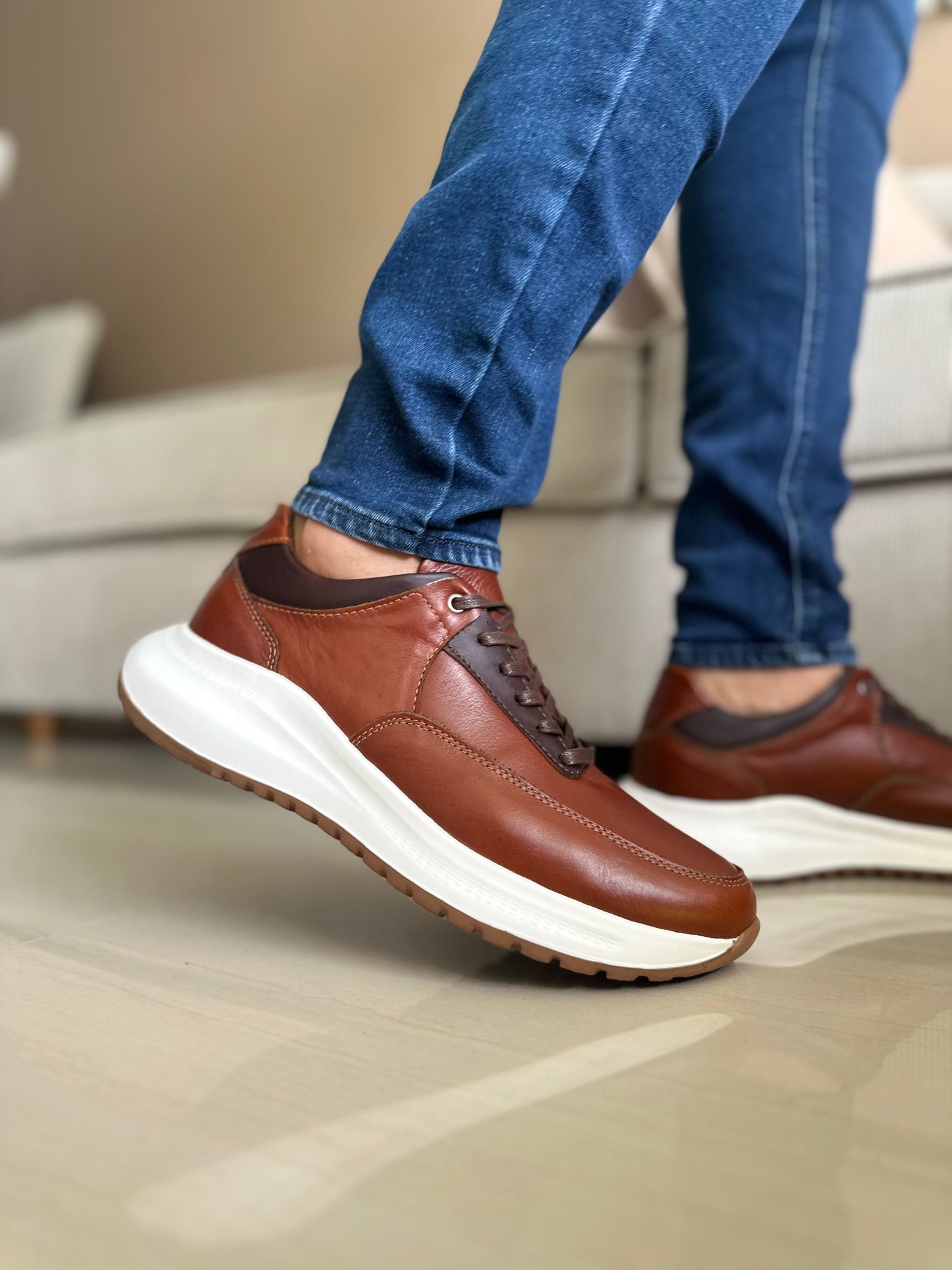 SNEAKER  - EN CUERO - PARA HOMBRE -REF 90-0