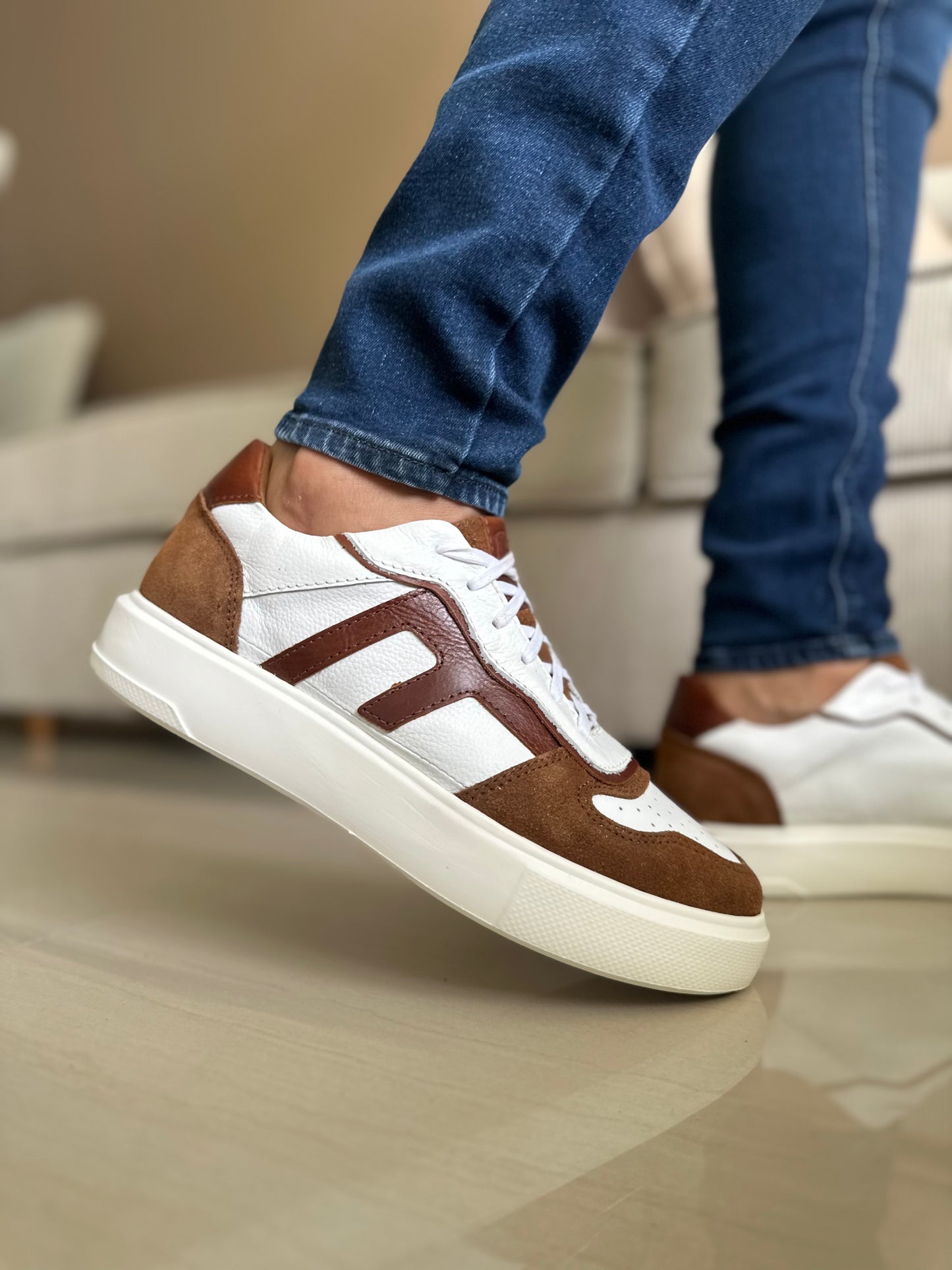SNEAKER MOJABI - EN CUERO - PARA HOMBRE - REF: 616