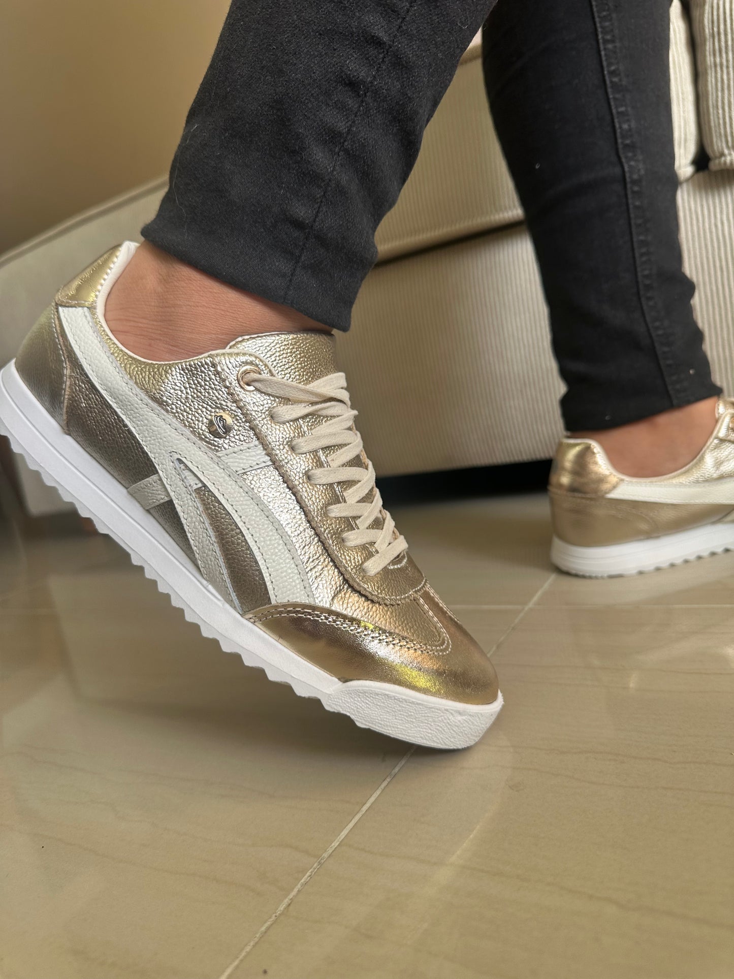 SNEAKER CHIKA - EN CUERO - PARA DAMA - REF:TIGER SHAMPAN