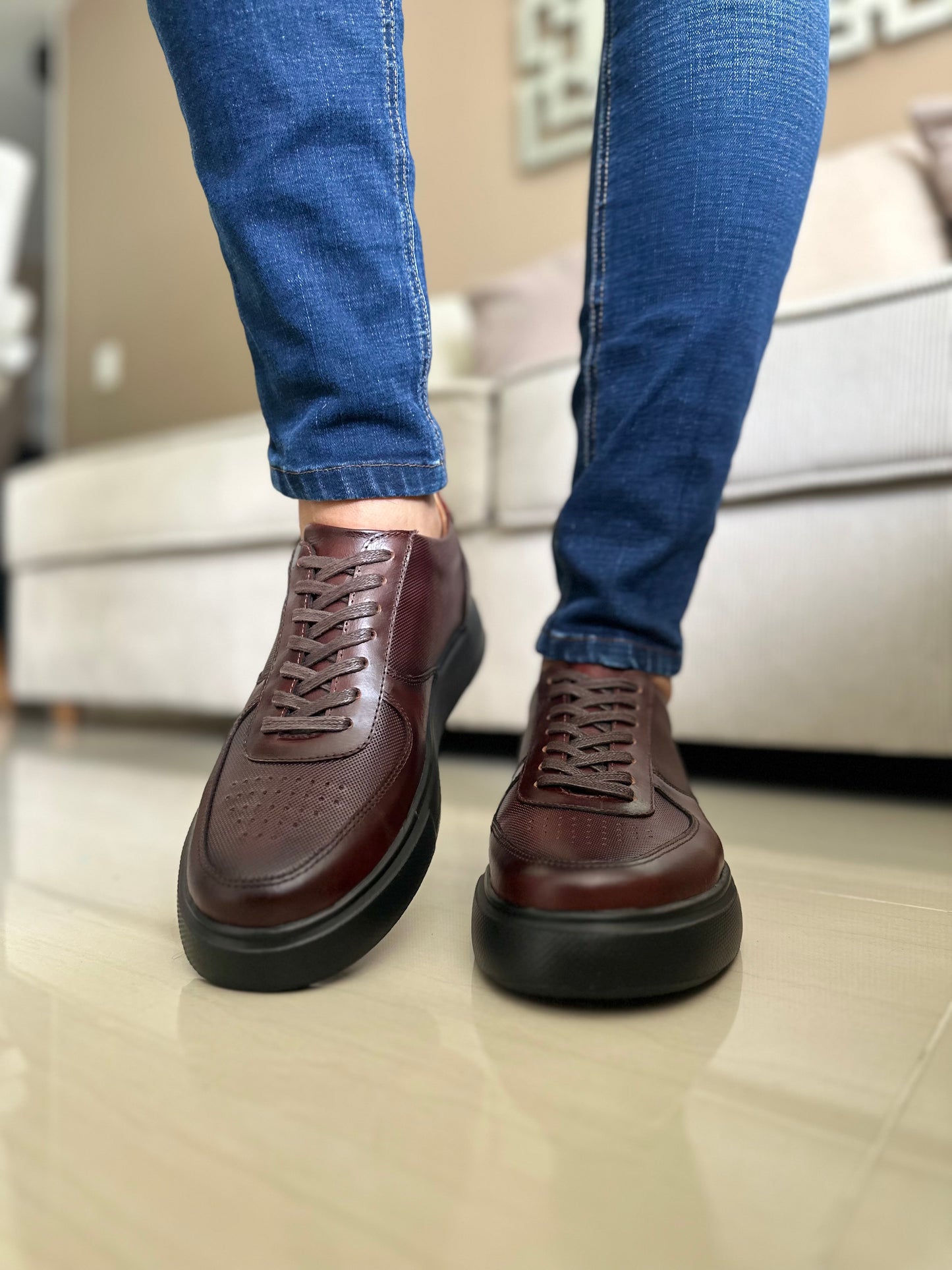 SNEAKERS POU CUERO-SUELA LIVIANA