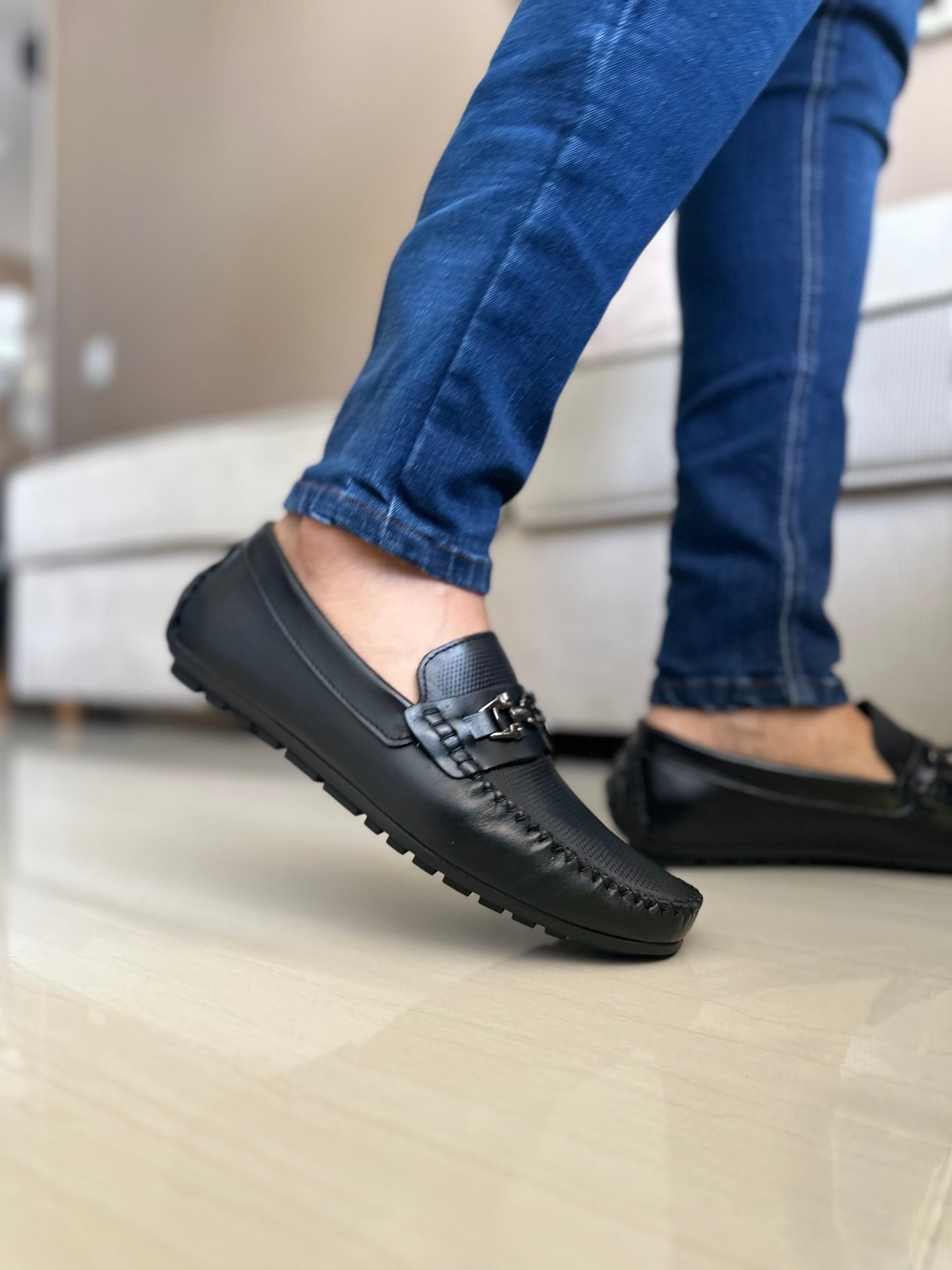 MOCASINES - EN CUERO - PARA HOMBRE - REF: