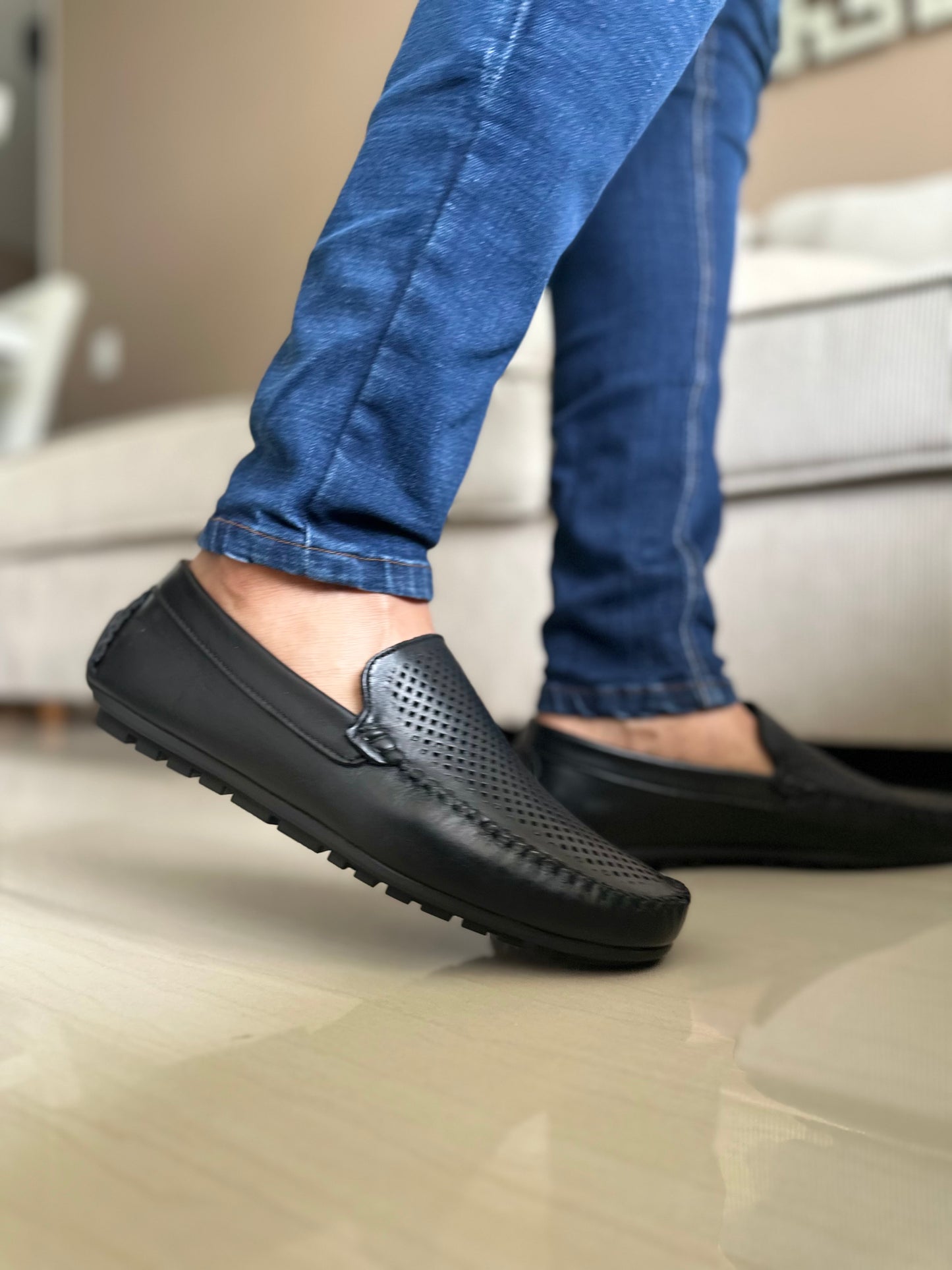 MOCASINES EN CUERO - PARA HOMBRE