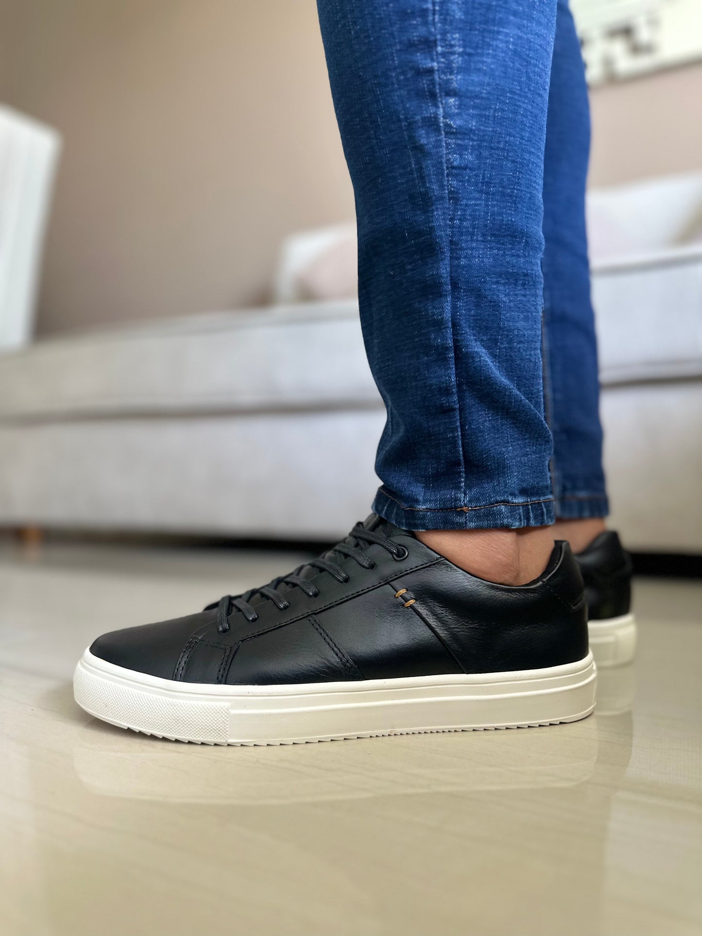 SNEAKERS ELBRUS-CUERO NEGRO- REF: ANT 573