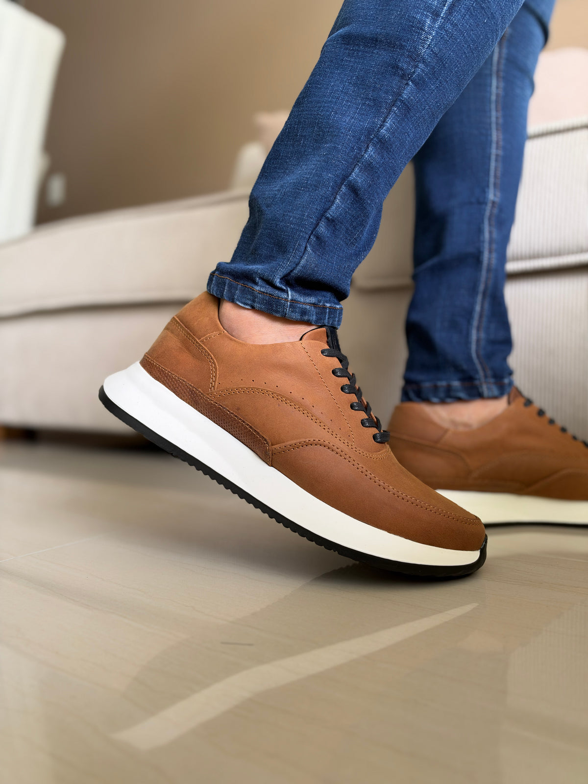 SNEAKERS TOPAXI- CUERO LISO MIEL  REF:T15