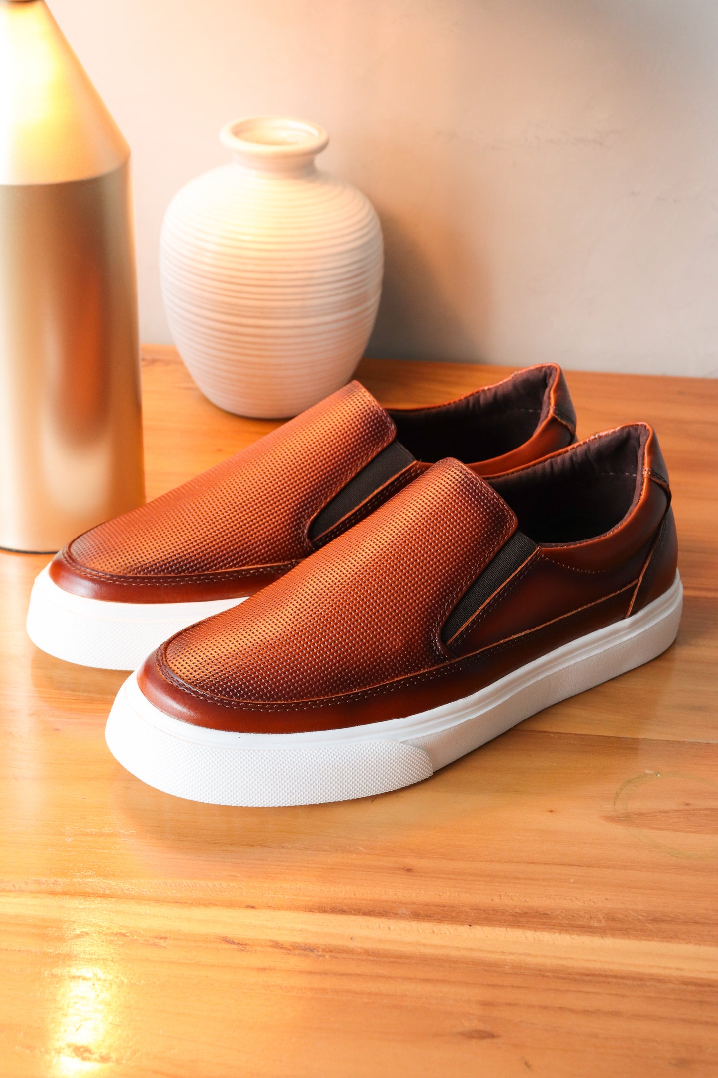 SNEAKER YIRE - EN CUERO - PARA HOMBRE - REF: 615