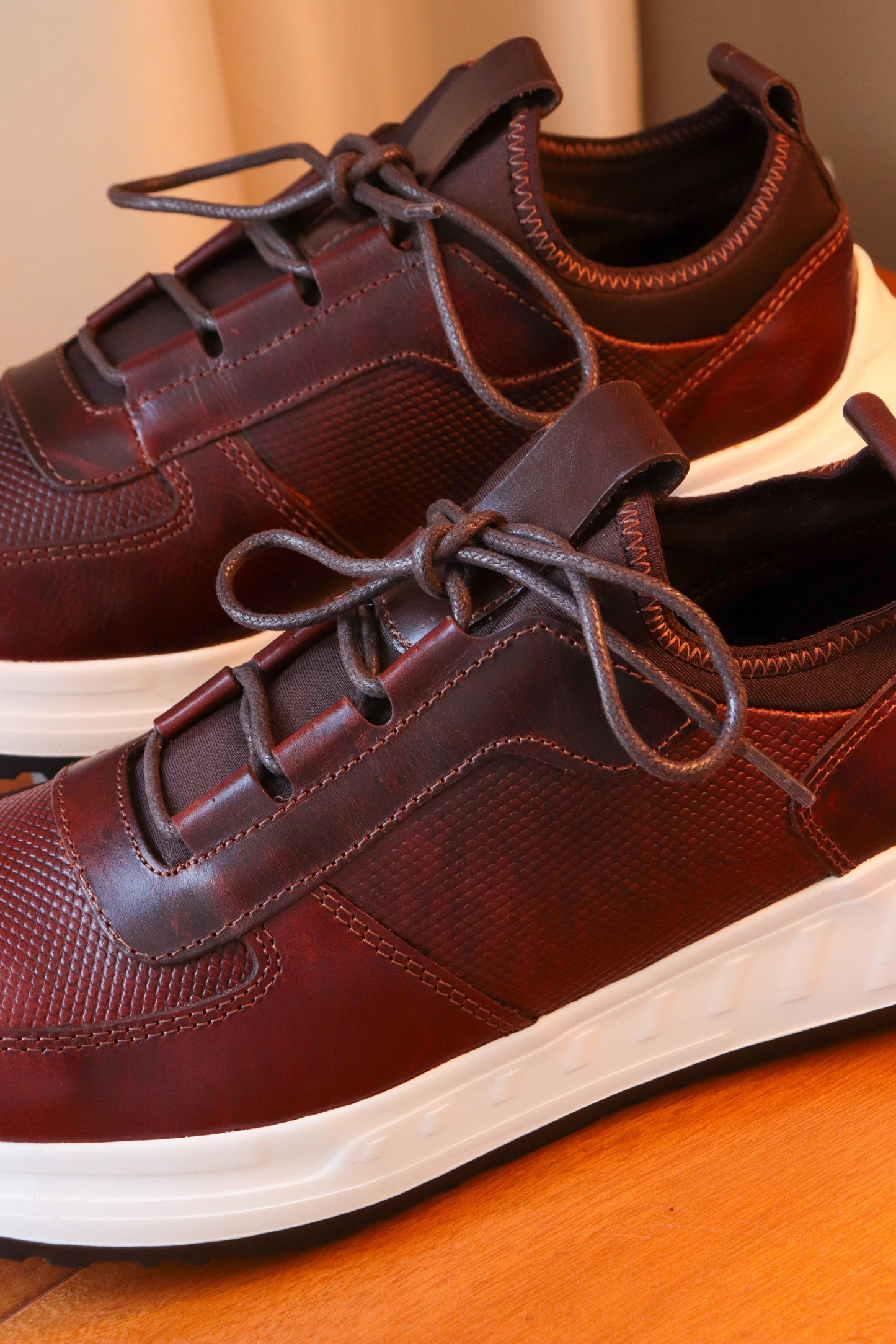 SNEAKERS PARA HOMBRE CERVINO EN CUERO