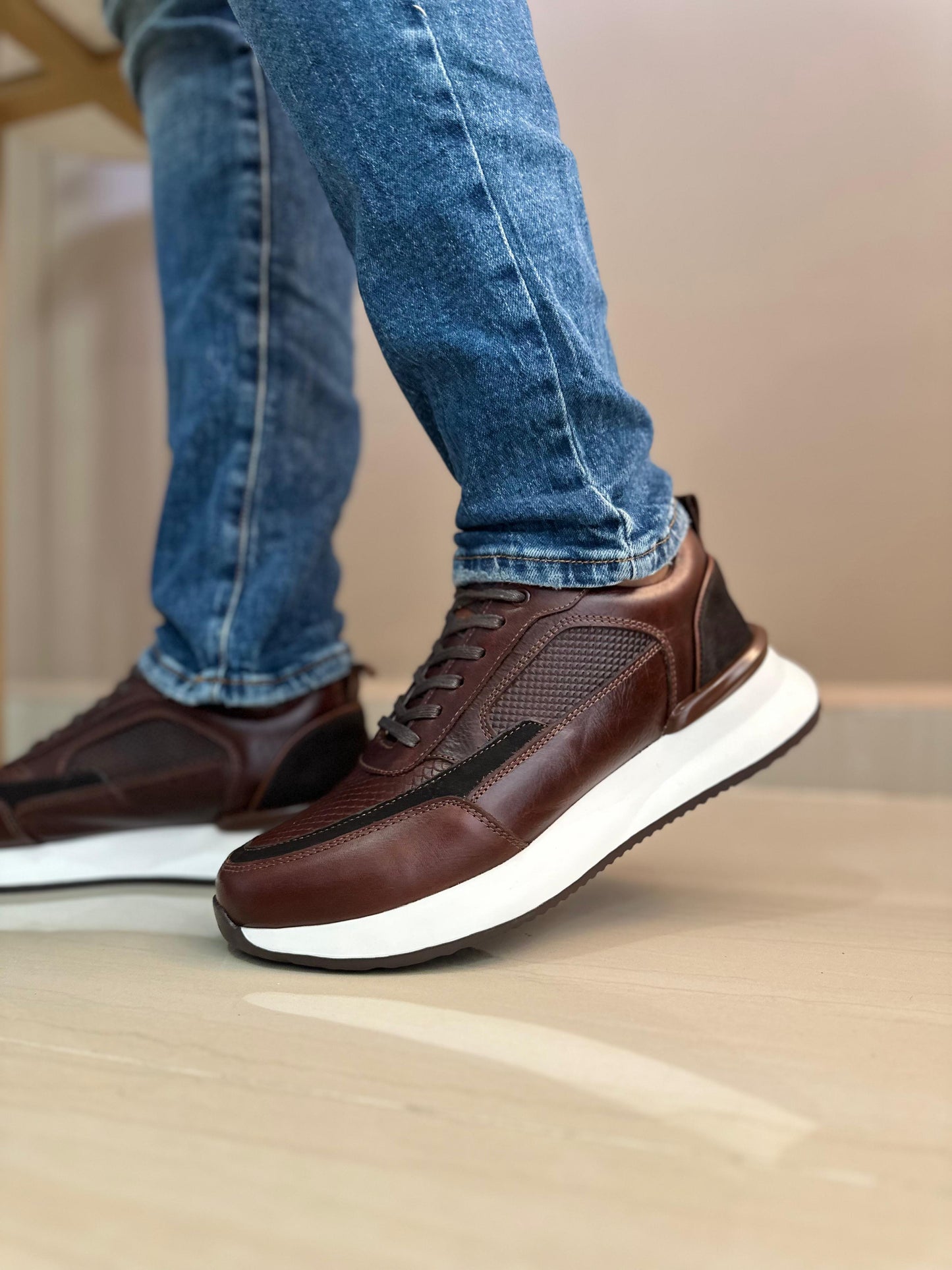 SNEAKERS NICK - PARA HOMBRE - EN CUERO CONAC- REF: 3205