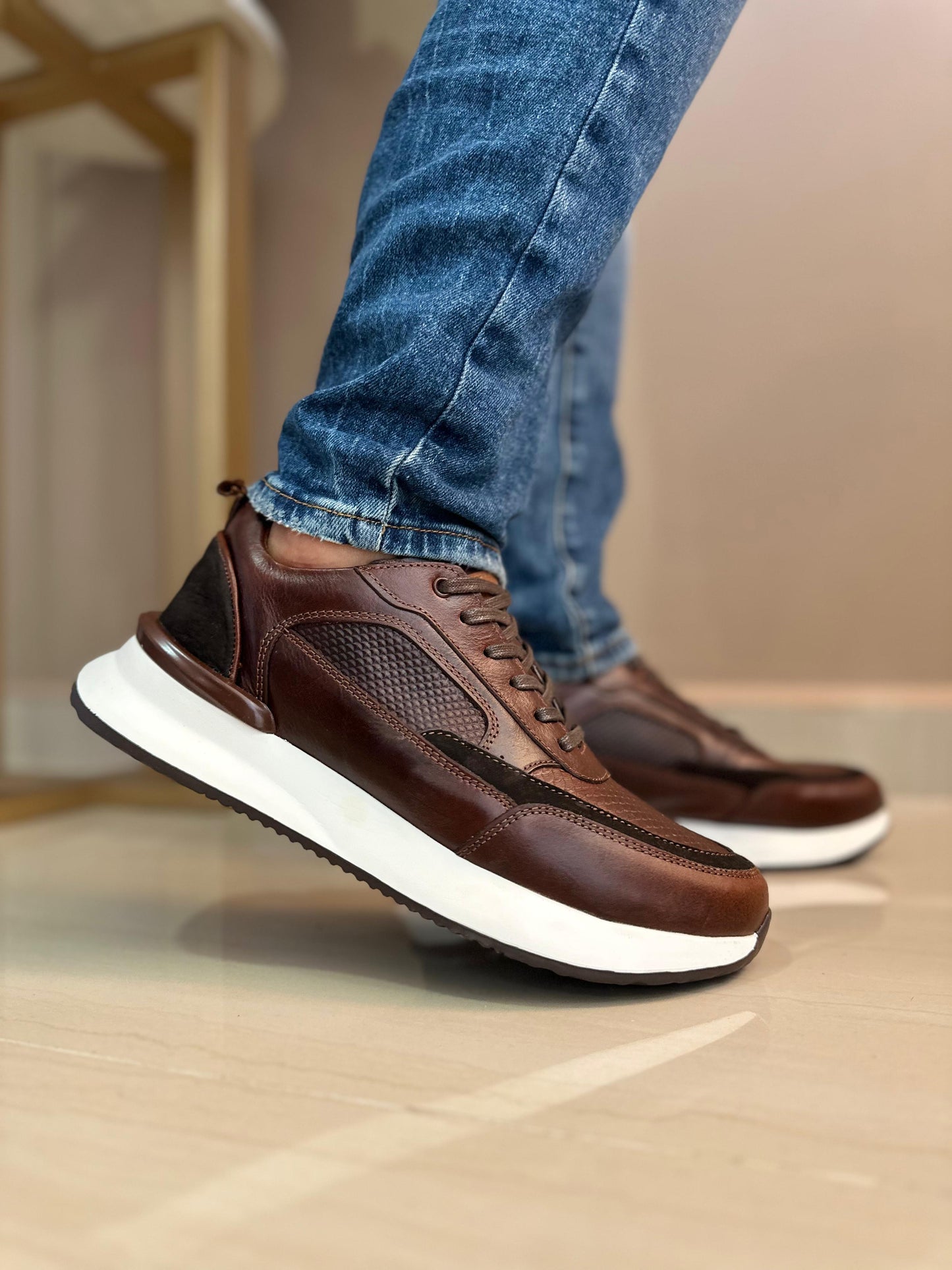SNEAKERS NICK - PARA HOMBRE - EN CUERO CONAC- REF: 3205